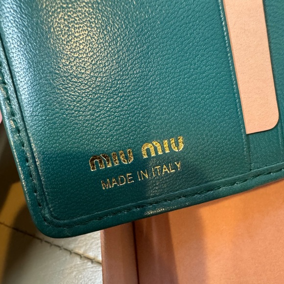 Miu Miu Small matelassé nappa leather wallet teal - Picture 9 of 9